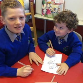 P1 pupils join House System (with a little help from P7)